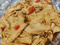 -湖南人家湘菜馆(镇江路店)