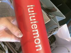 -lululemon(上海浦东IFC店)