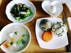 -苏州雏渐肥月嫂