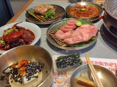 -草家酱蟹炭火烤肉店(珲春南路一店)