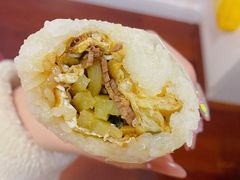 肉松鸡蛋牛肉-糯米包油条(武汉大学店)