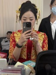 点击看大图 -曼青婚纱礼服馆