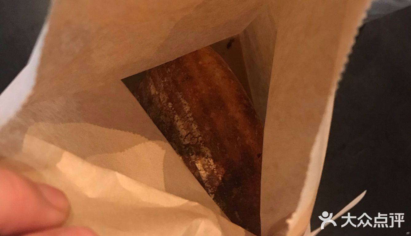 【乡村面包】是几乎由面包粉做的