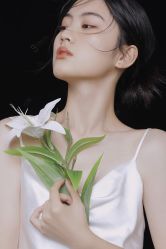 -onlygirl摄影美学馆高端定制(江滩店)