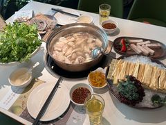 -烹然四季椰子鸡火锅(姚家园万象汇店)