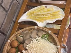 -亮欢寨酸汤鱼(沙冲路店)