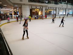 -冰纷万象滑冰场(深圳万象城店)