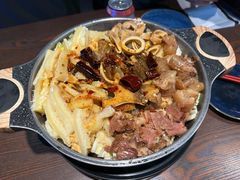 -鼎牛牛炖锅·烤串(温泉路店)