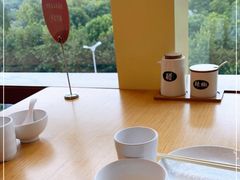靠窗位-关东小磨东北菜(上海长风大悦城店)