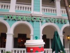 热的圣诞姜饼拿铁-星巴克臻选(广州沙面店)