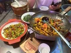 -富正毅三下锅·湘西韵味(天门山索道店)