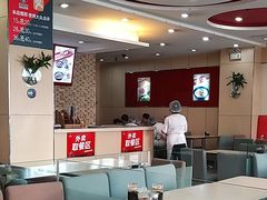 大堂-李先生牛肉面大王(营口大润发店)