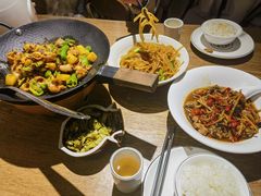 -聚鑫朋酸菜肥肠(文艺路口店)