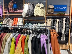 -燕莎奥特莱斯购物中心