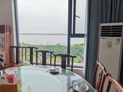 -七的湖·晚芳亭·阳澄湖农家菜·大闸蟹(莲花岛店)