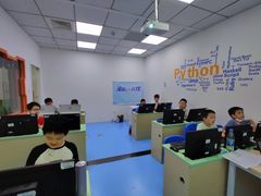 -童程童美·信息学竞赛·乐高机器人编程(长宁来福士校区)