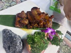 -刘姐啤酒鱼民族演艺餐厅(西街总店)