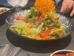 -铭牛烧肉·和牛海鲜自助(高新月牙湖店)