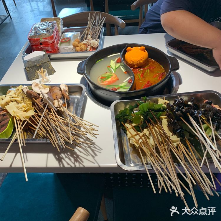 朋友也推荐我们来这家店吃