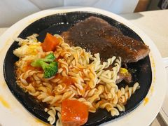 -米莱蒂亞牛排餐厅(福园广场店)