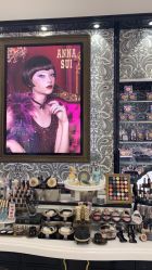 -ANNA SUI