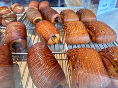 -VERIE BAKEHOUSE