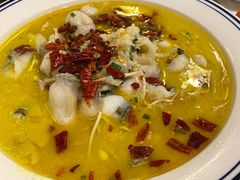 老坛酸菜鱼-聚汇三少·龙虾·中餐厅(莫邪路新天地店)