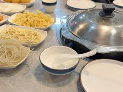 -光头药膳鸡(莱茵小镇店)