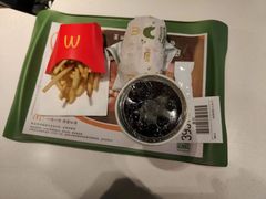 -麦当劳(轻轨曹杨路店)