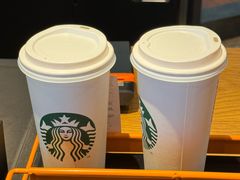 -星巴克(昆明机场III店)