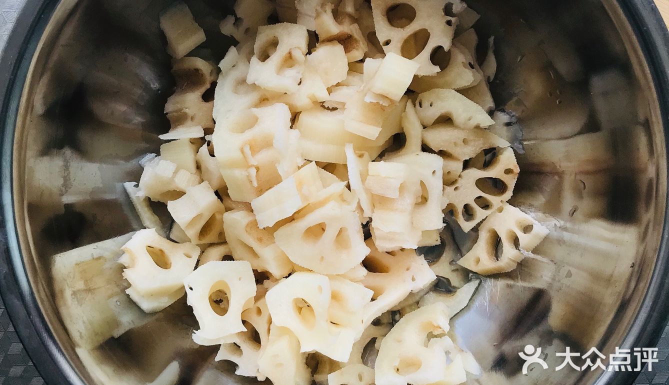 超级简单方便的莲藕炒肉,让你变美