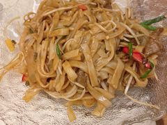 干炒牛河-白仁仔· 活烤海鲜 宵夜(豫园店)