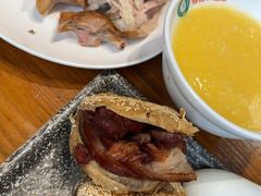 -老天桥酱肉烧饼夹肘子(天桥店)