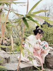 -一揽芳华汉服旗袍体验馆(拙政园店)