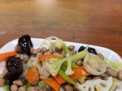 -春雨羊汤店(广开四马路总店)