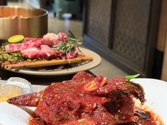 -草家酱蟹炭火烤肉店(珲春南路一店)
