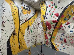 -问山MountQuest攀岩馆