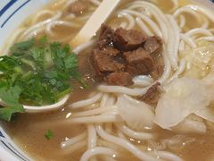 -鑫花溪牛肉米粉(东环大润发店)