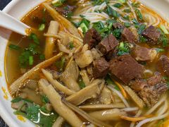 -黔阿牛菌汤牛肉粉全牛火锅(喷水池店)