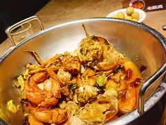 -七欣天香辣蟹火锅(上海银亿滨江店)