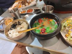 -围炉肉舍丹东海鲜烤肉·烤活鳗(步行街店)