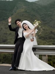 -都市丽人婚纱摄影