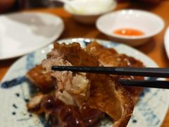 烧鸭腿-頂好酒家·经典粤菜(海信广场店)