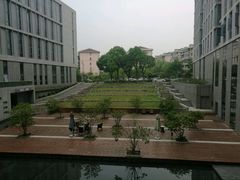 -中共上海市委党校 上海行政学院