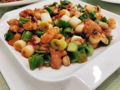宫保鸡丁-东四民芳餐厅(世茂工三店)