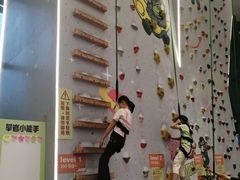 -攀猩儿童攀岩馆(宝乐汇店)