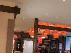 -阿瓦山寨·湘菜现炒·剁椒鱼头王(咸阳总店)