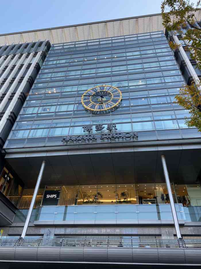 博多阪急(hankyu)-"服务态度很好的百货店,退税队伍不长很迅速.