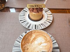 -上海和平饭店维克多咖啡厅 Victor's