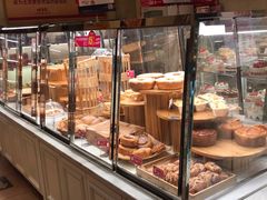面包甜点陈列柜-味多美蛋糕(亚非大厦店)